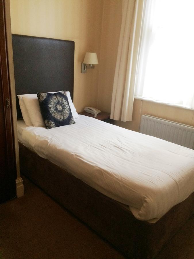Hinton Firs Hotel Bornemouth Extérieur photo